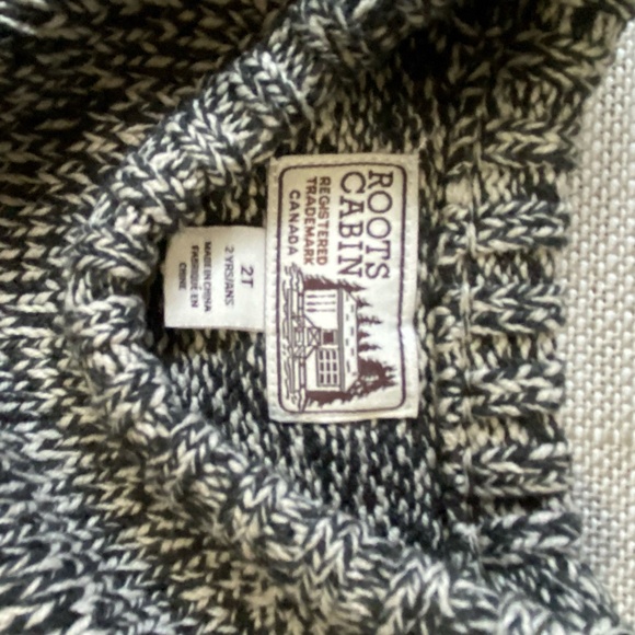 Girls 5 piece Bundle- Sz-2T- Roots Cabin Dress-Shirt, H&M Dress/Jeans-Sz-2T - Picture 3 of 16